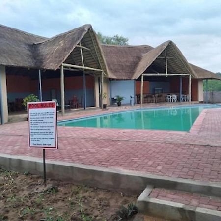 Nkanga Hotel カサネ エクステリア 写真