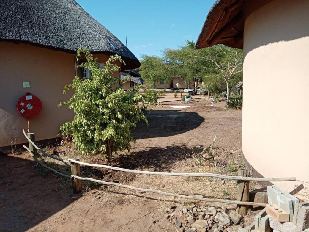 Nkanga Hotel カサネ エクステリア 写真