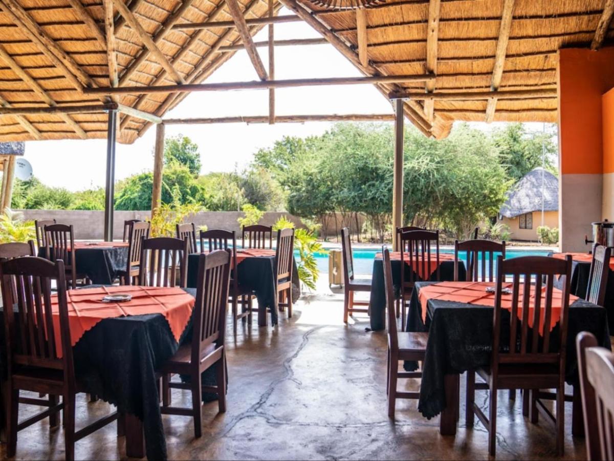 Nkanga Hotel カサネ エクステリア 写真