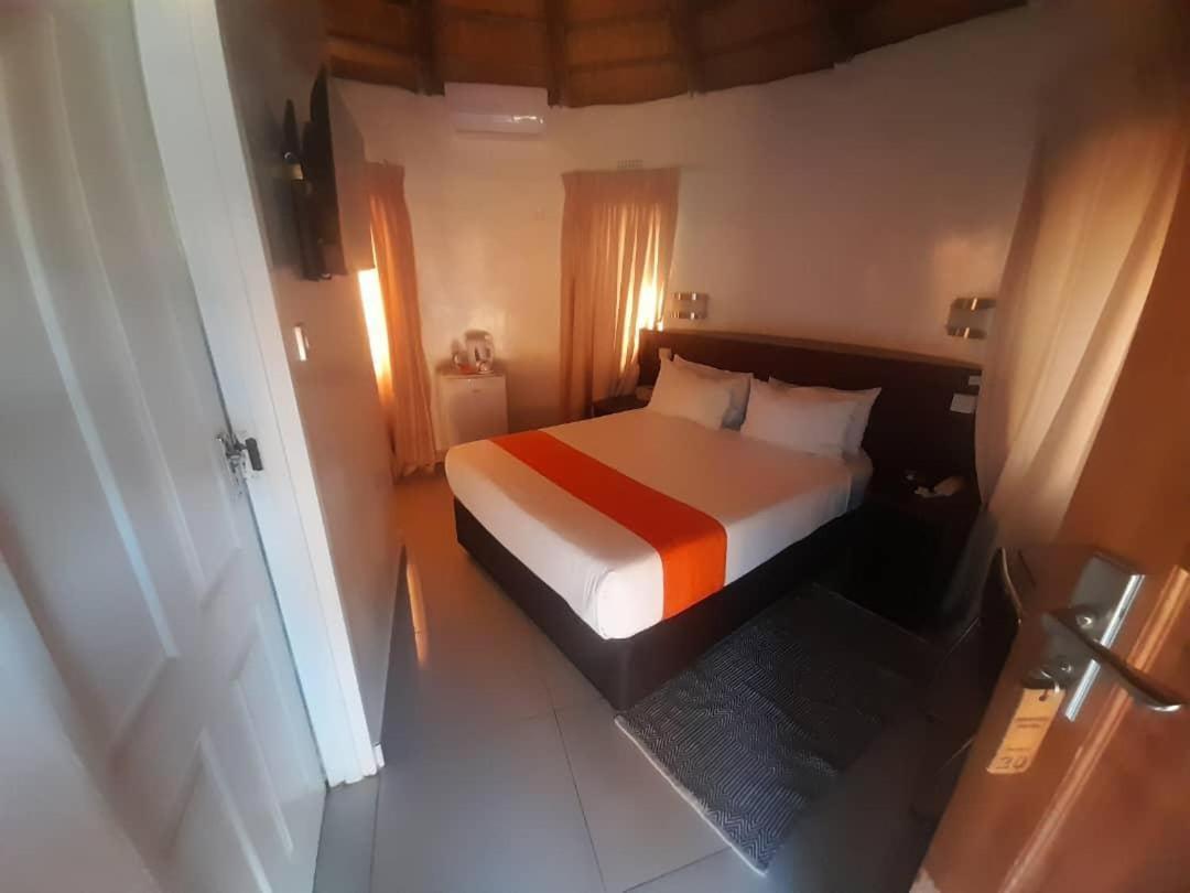 Nkanga Hotel カサネ エクステリア 写真