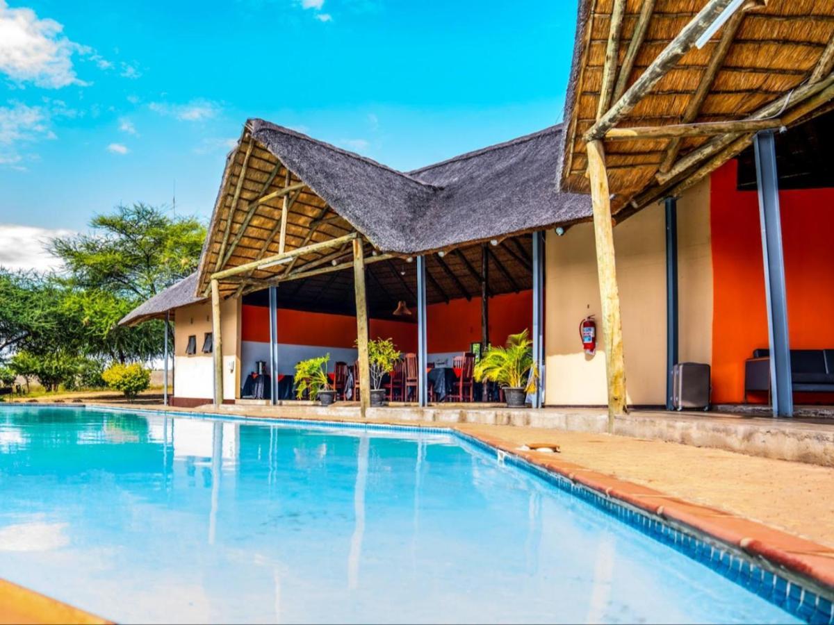 Nkanga Hotel カサネ エクステリア 写真